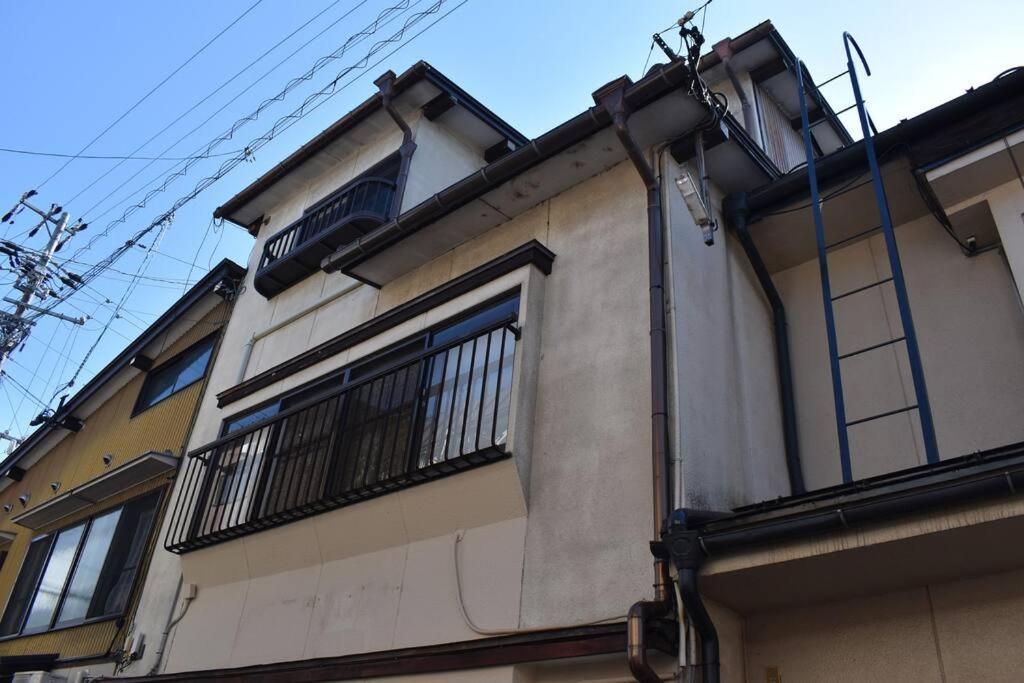 Only For One Group Cheaper For 6Th & 7Th Guest 市街地中心部 一棟貸しの宿 Guest House Don'S Home Takayama  Bagian luar foto