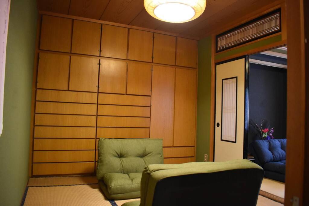 Only For One Group Cheaper For 6Th & 7Th Guest 市街地中心部 一棟貸しの宿 Guest House Don'S Home Takayama  Bagian luar foto