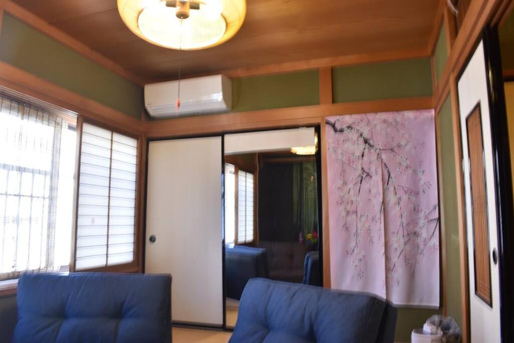 Only For One Group Cheaper For 6Th & 7Th Guest 市街地中心部 一棟貸しの宿 Guest House Don'S Home Takayama  Bagian luar foto